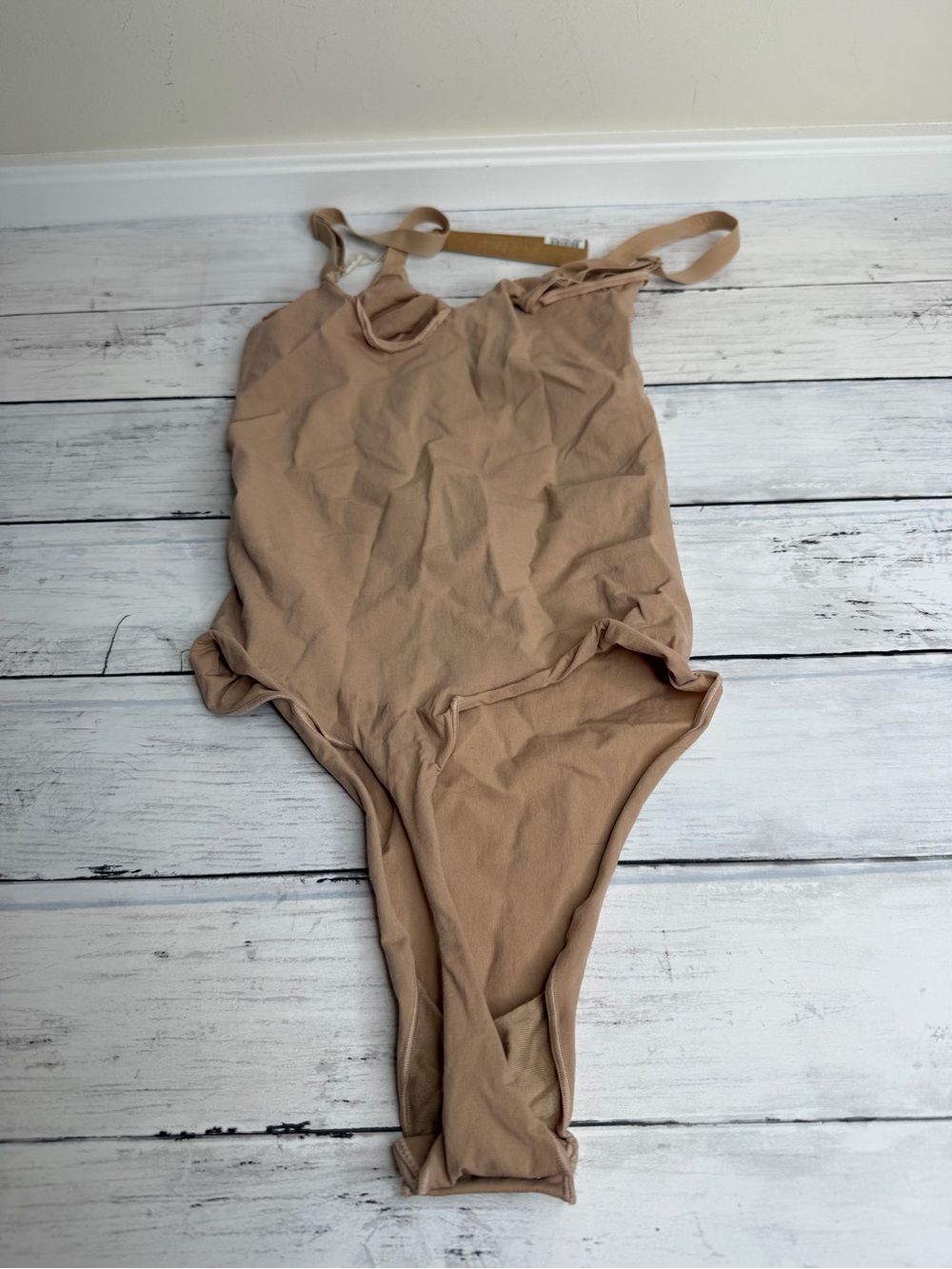 SKIMS Nude/Tan One-Piece Shapewear everyday sculpt Bodysuit